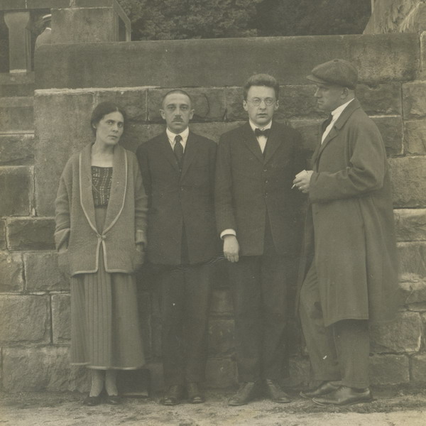 File:Lilya Brik Osip Brik Roman Jakobson Vladimir Mayakovsky in Paris 1923.jpg