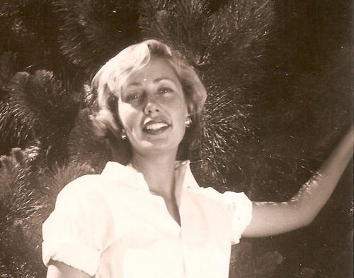 File:Ilse Fuskova c1948.jpg