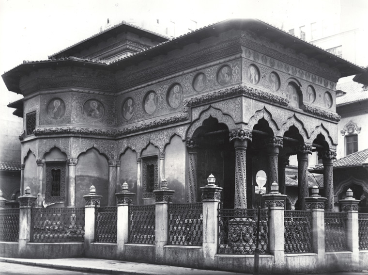 File:Nicolae Ionescu - Stavropoleos Church in 1930.jpg