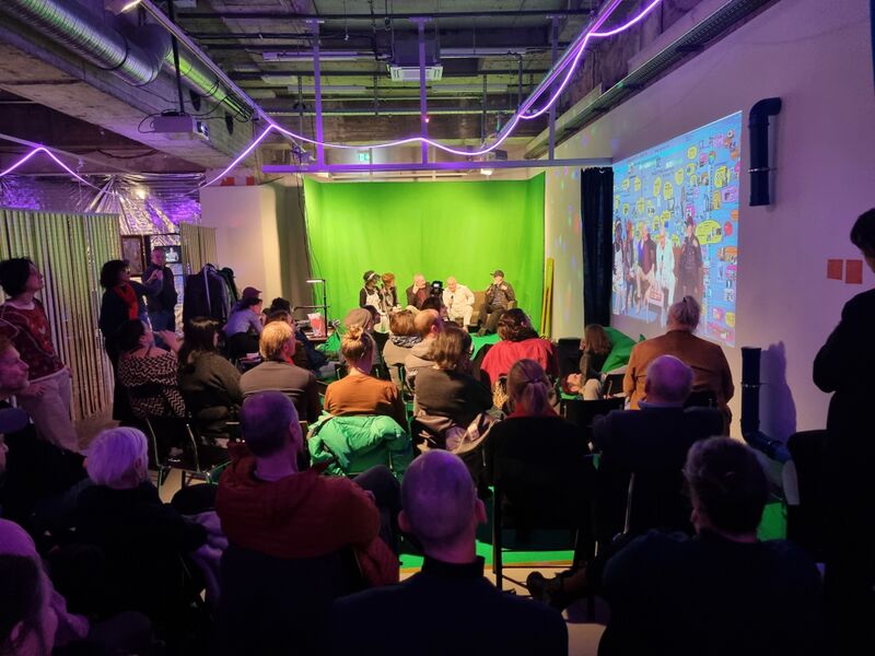 File:EastUnBloc 2025 Early Night Show 5.jpg