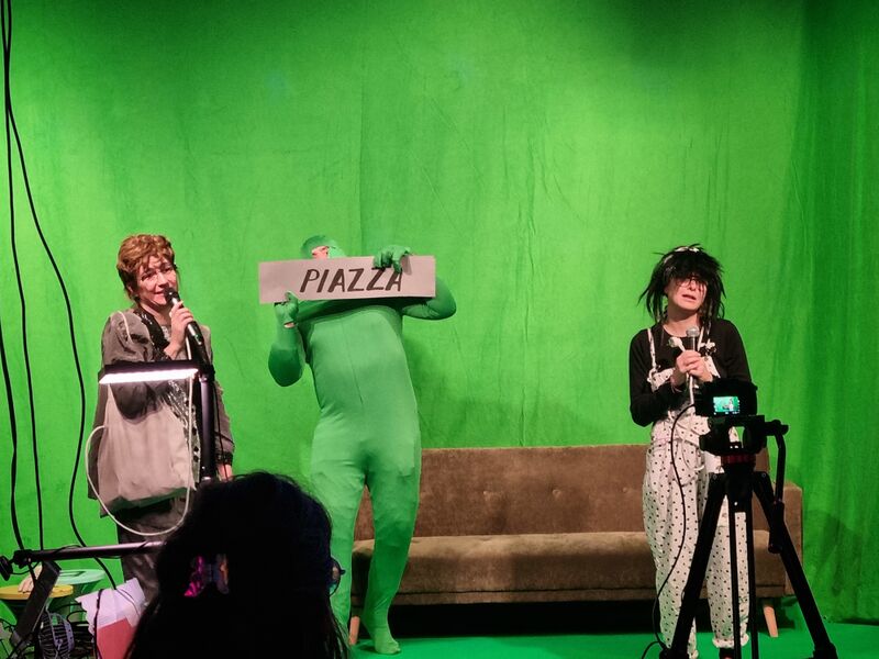 File:EastUnBloc 2025 Early Night Show 7.jpg