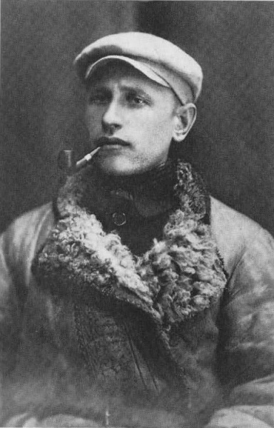 File:Karl Ioganson c1922.jpg