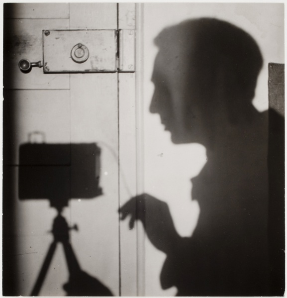 File:Kertesz andre Self Portrait 1927.jpg